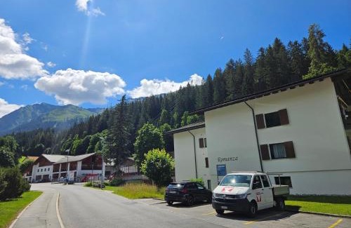 Klosters-Serneus Apartment | Mountain View Studio Klosters