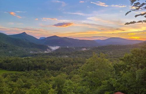 Sapphire House | Mountain Views and Deck Stunning Sapphire Cabin