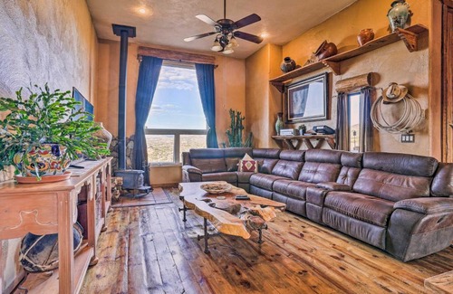 Dewey-Humboldt House | Mountain Views and Grill Space Adobe Arizona Home