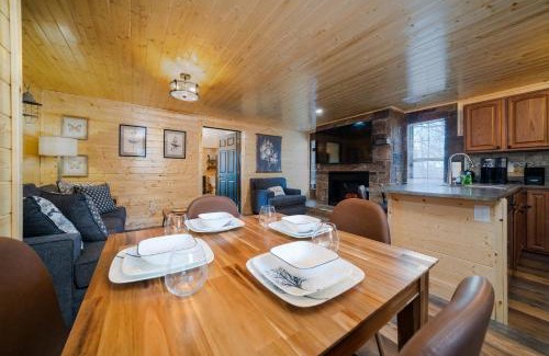 Caton House | Mountain Views at Dolly's Castle Unit 4