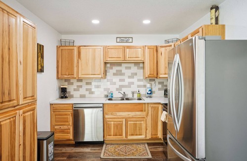 Woodland Park House | Mountain Views, Fireplace