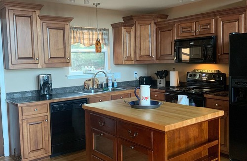 Lakemont House | Mountain views, game room, hot tub , king bed