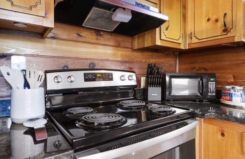 Blue Ridge House | Mountain Views | Hot Tub | Fire Pit | Close 2 Town