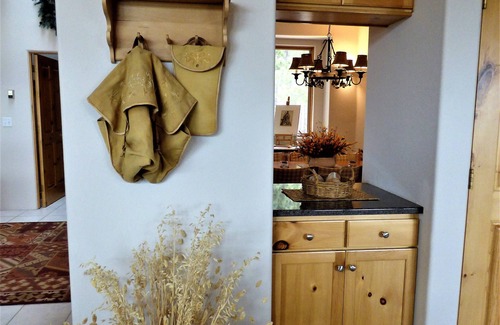 Colorado Springs House | Mountain Views & Colorado Memories