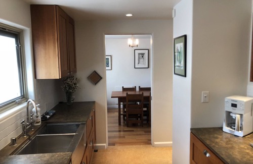 Northeast Santa Fe House | mountain views, walk to plaza, urban wildland interface