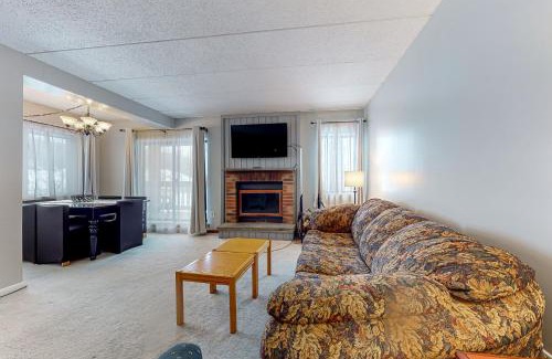 West Dover Apartment | Mountain Village 5H Unit A