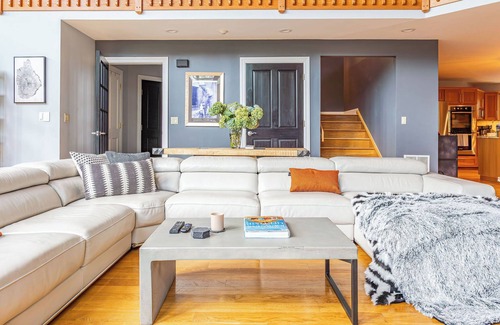 Acra House | Mountain Vista Escape