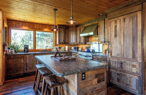 Nederland House | Mountain Vista Retreat with Hot Tub and Sauna