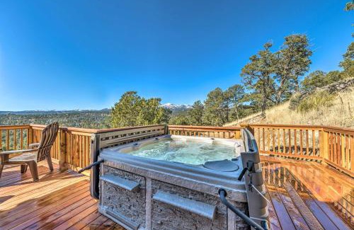 Ruidoso House | Mountains Majesty Cabin with Hot Tub and Mtn Views!