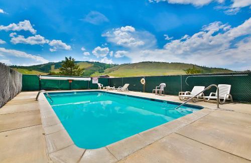 Silvercreek Apartment | Mountainside 037