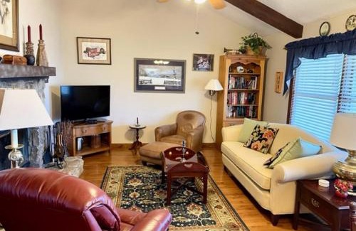 Wolf Laurel House | Mountainside 202 Townhome - Pet Friendly