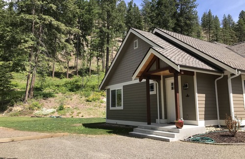 Leavenworth House | Mountainside Guest Suite in Leavenworth