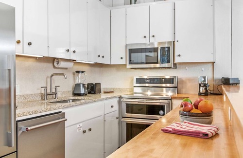 Snowmass Village Condo | Mountainside in Snowmass & Walk to Shops/Dining, Outdoor Pool & HT, Balcony W/Grill, FP & Parking