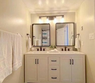 Craigleith Apartment | Mountainside Retreat