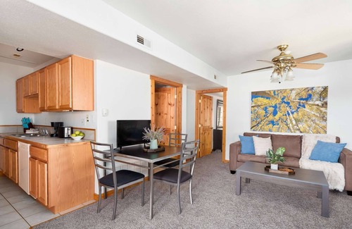 Saint Mary's Condo | Mountaintop condo | 20 mins to downtown Miner Street | walk to trailhead "St Mary's Glacier Getaway"