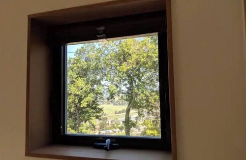 Santa Venetia Apartment | Mountaintop Onsen Retreat Studio w/Pool, Swim Machine, Spa and Views!