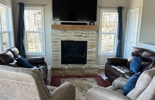 Clarkesville Cabin | MountainTop Retreat - Beautiful Home with Breathtaking Views