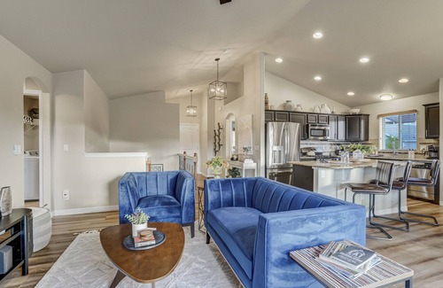 Monument House | Mountainview Marvel