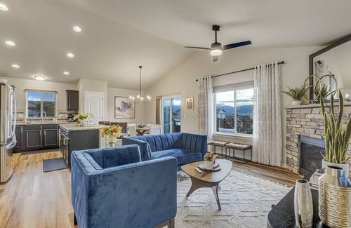 Monument House | Mountainview Marvel