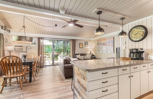 Bellaire House | Mountainview Townhouse