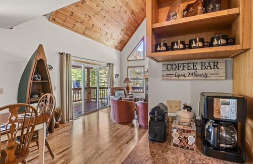 Waynesville Cabin | MountainViews|HotTub|FirePit|BBQ|EV Charger