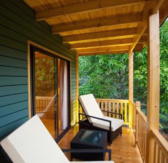 Kandy Villa | Mountbatten Bungalow- Thema Collection