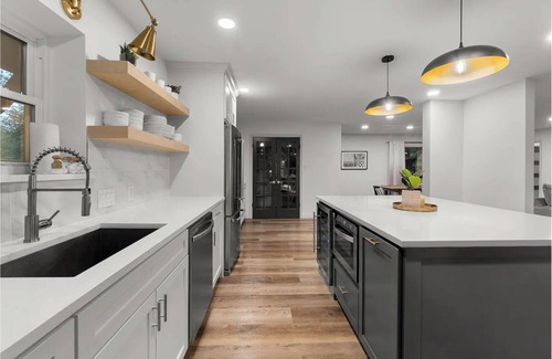 North Dallas House | Move-In Ready Luxury: Stunning 5-Bed Furnished Gem in Preston Hollow