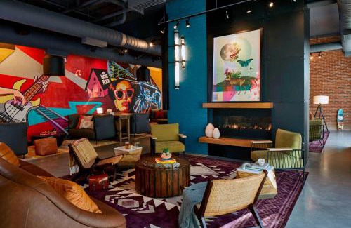 Downtown Chattanooga Hotel | Moxy Chattanooga Downtown