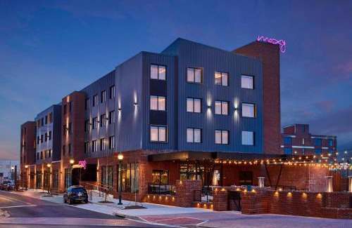 Downtown Chattanooga Hotel | Moxy Chattanooga Downtown