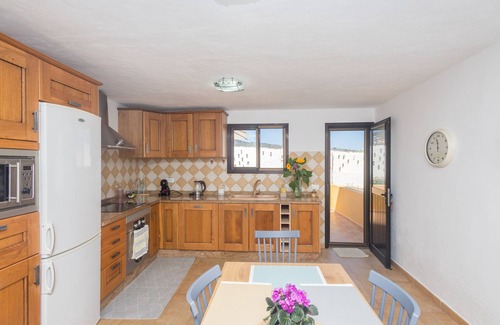 Moya House | Moya Rooftop House - 3BR