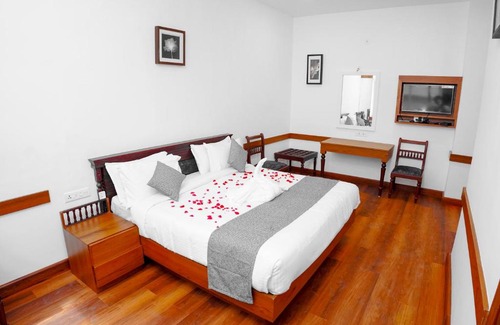 Perintalmanna Hotel | MPSROYALSUITES