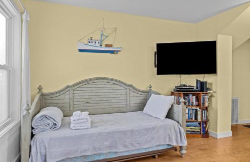 Harkers Island House | Mr, Bennie's Cafe home