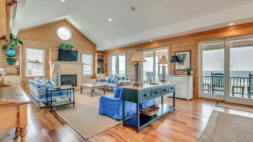 North Litchfield Beach House | Mr, Bugs Summer House home by Peace Vacations