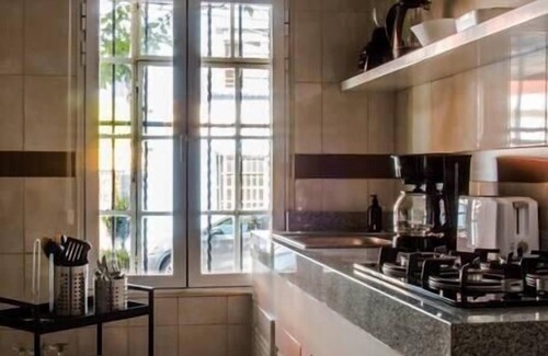 Roma Sur Apartment | Mr. W | Remodeled Cozy Roma Apartment