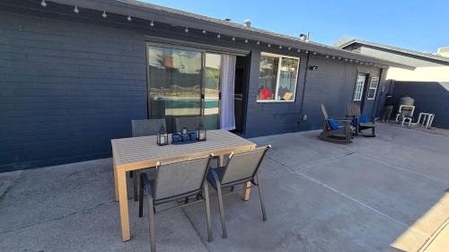 Sands West Neighborhood House | Msg for 5 percent off Glendale Casa Pool Yard 3 Bed 2 Bath
