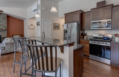 Maple Falls House | Mt. Baker Lodging Cabin 47 - Sleeps 6!