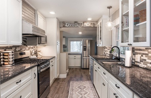 Hendersonville House | Mt. Hebron Home, panoramic mt. views