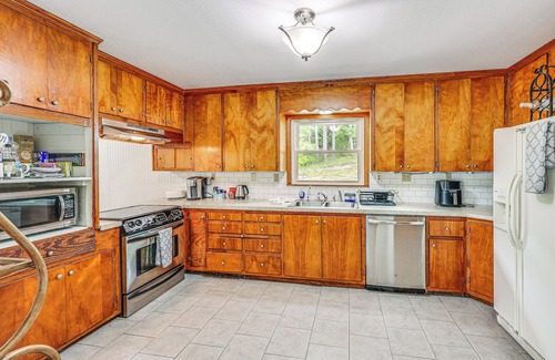 Mount Ida House | Mt Ida Home w/Patio: 11 Mi to Lake Ouachita!