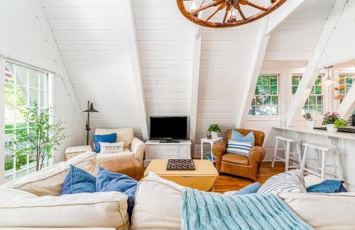Charlevoix House | Mt McSauba A Frame Cottage