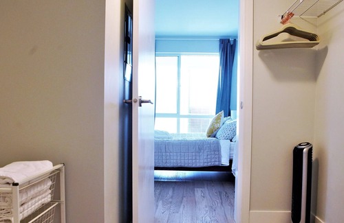 Mount Pleasant Apartment | ★★★Mt. Pleasant, family friendly neighbourhood, minutes to downtown★★★