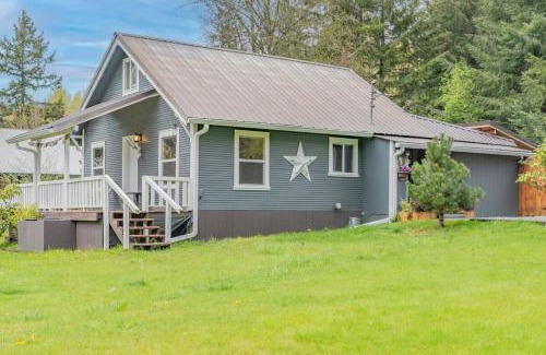 Ashford House | Mt Rainier Retreat with Spa Bathroom-Hot Tub-Fireplace