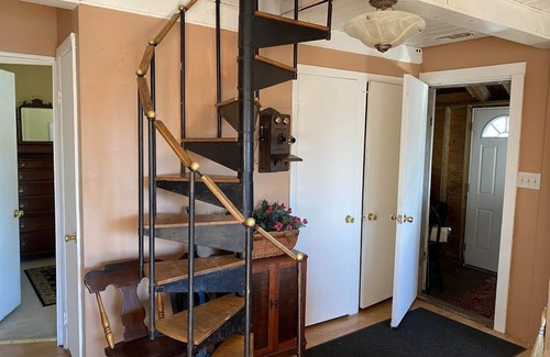 Stratton House | Mt. Snow Ski Chalet: 1 mile from slopes & hot tub on deck with view of Mt. Snow