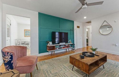 Downtown House | MTB Haven Minutes to Coler and Downtown