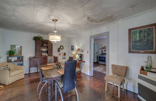Newland Cottage | Mtn Cottage w/Fire Pit in Newland!