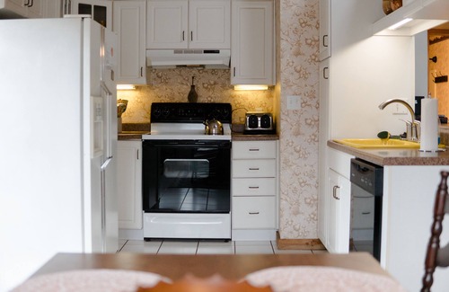 Weaverville House | Mtn. Getaway w/New Hot tub close to Blue Ridge Parkway
