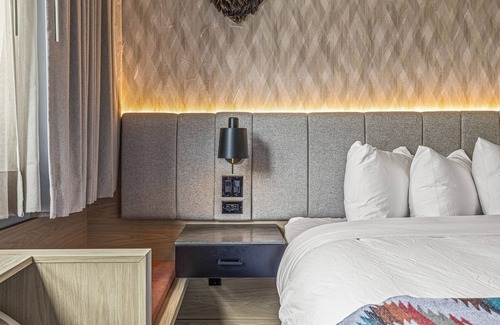 Silvertip Hotel | MTN House By Basecamp