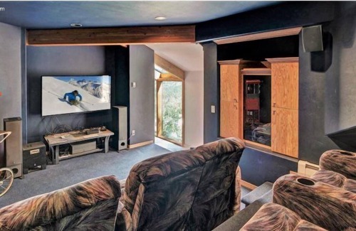 Warrior's Mark West House | Mtn. Retreat Home with Majestic Views, Ski In-Out for Advanced Skiers, Private Hot Tub, near Historic Breckenridge