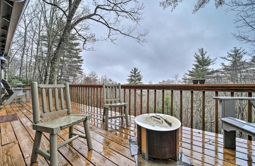 Cashiers House | Mtn-View Getaway with Deck and Grill in Cashiers!