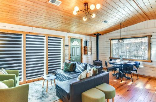 Bailey House | Mtn-View Haven with Hot Tub 9 Mi to Dtwn Bailey