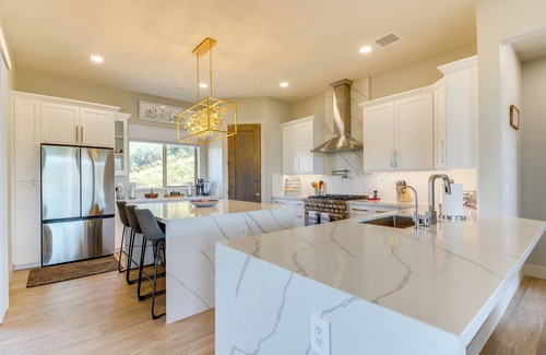 Lynx Mountain View Estates House | Mtn-View Retreat w/Game Room in Prescott!